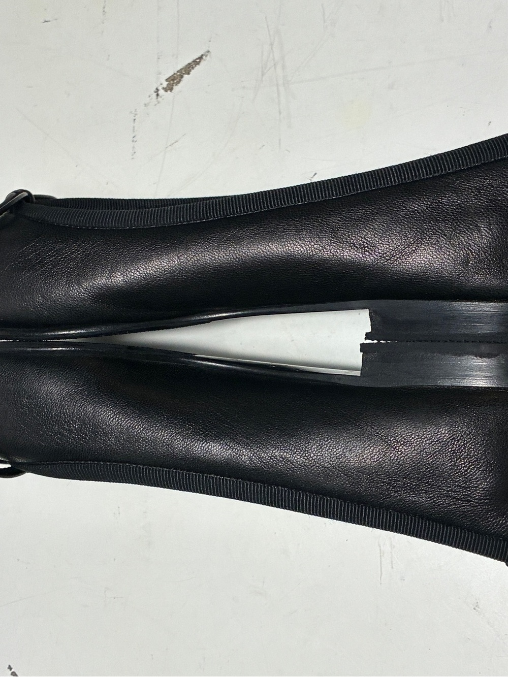 CHANEL Black Ballet Flats with Patent Cap-Toe - Picture 4 of 14